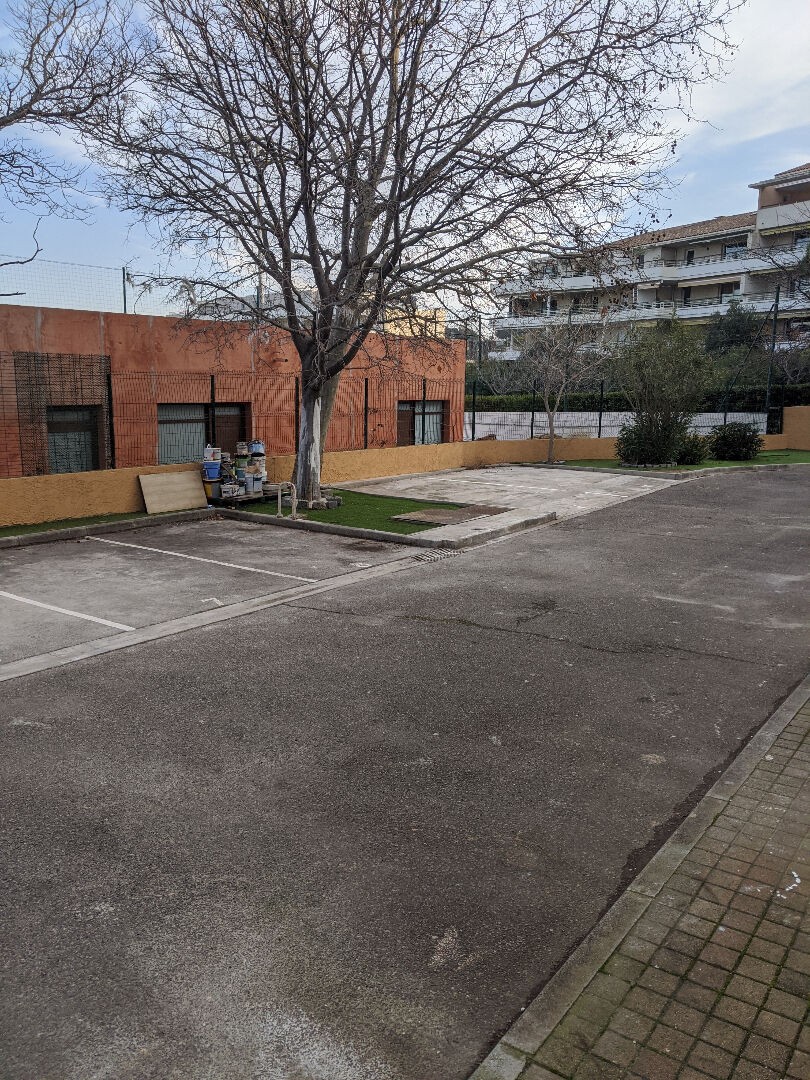 Location Garage / Parking à Marseille 8e arrondissement 0 pièce