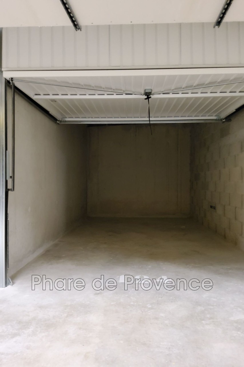 Location Garage / Parking à Marseille 2e arrondissement 0 pièce