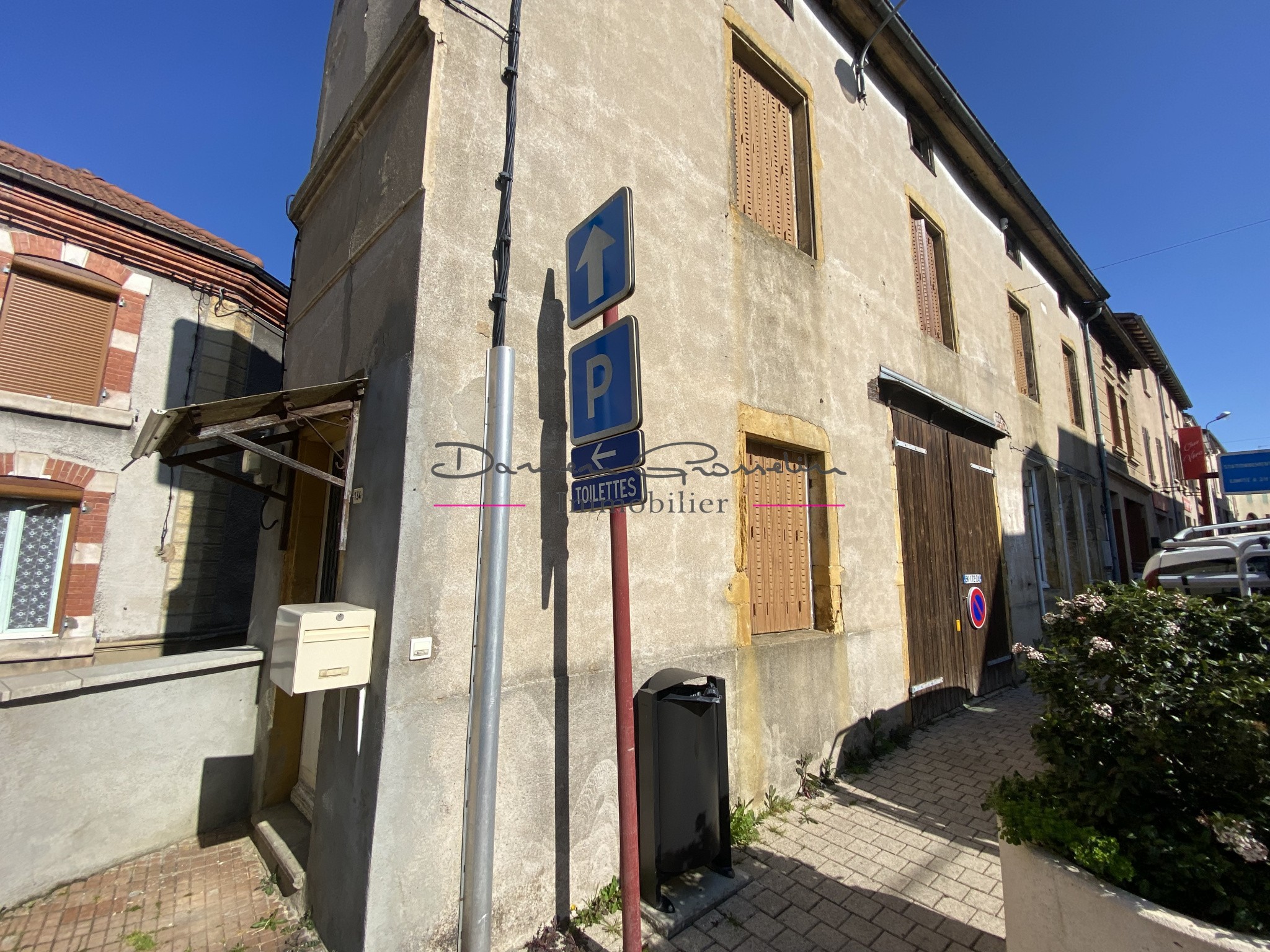 Vente Bureau / Commerce à Saint-Just-la-Pendue 4 pièces