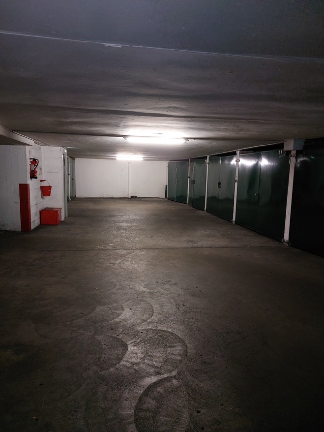 Vente Garage / Parking à Paris Batignolles-Monceaux 17e arrondissement 1 pièce
