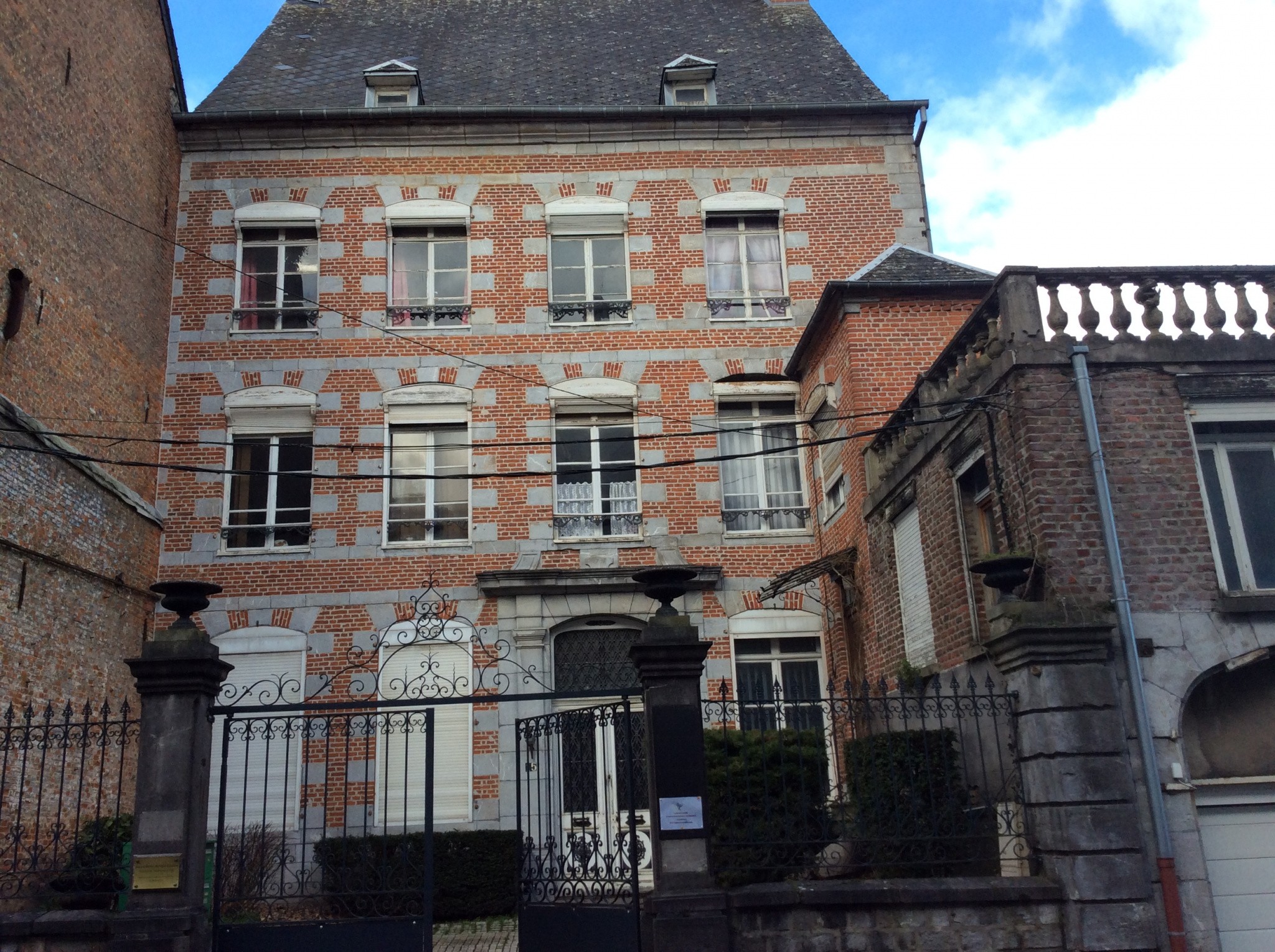 Vente Maison à Avesnes-sur-Helpe 18 pièces