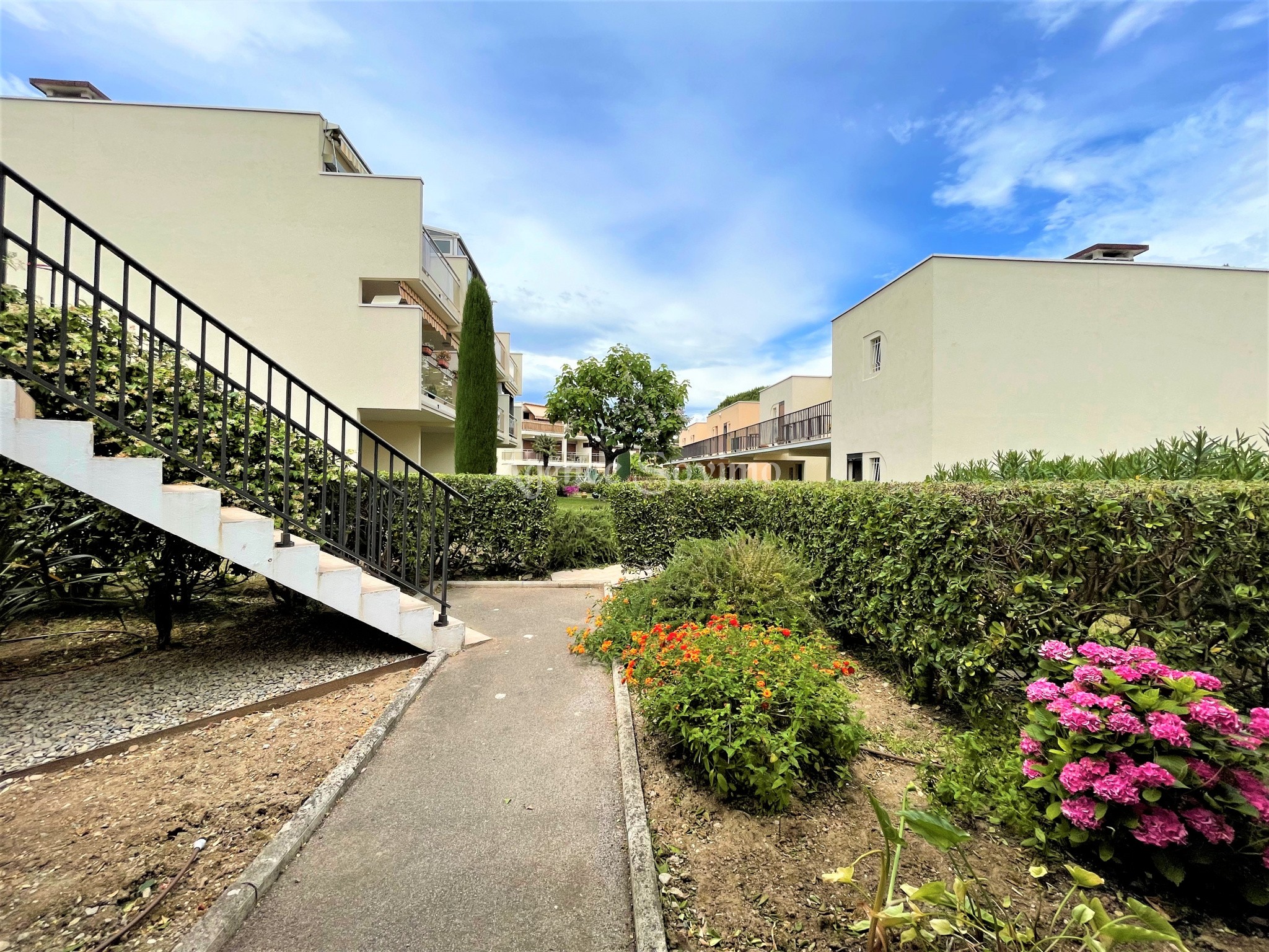 Location Appartement à Mandelieu-la-Napoule 2 pièces