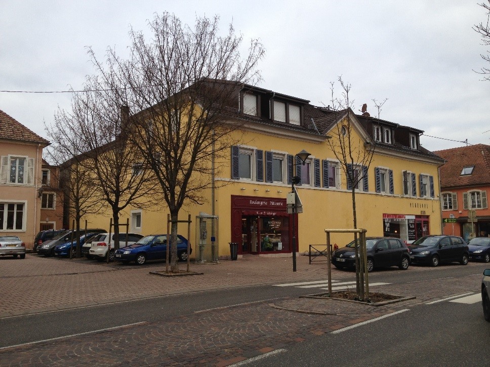 Vente Bureau / Commerce à Habsheim 20 pièces