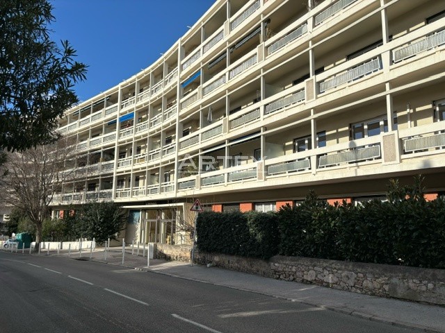 Location Appartement à Toulon 2 pièces