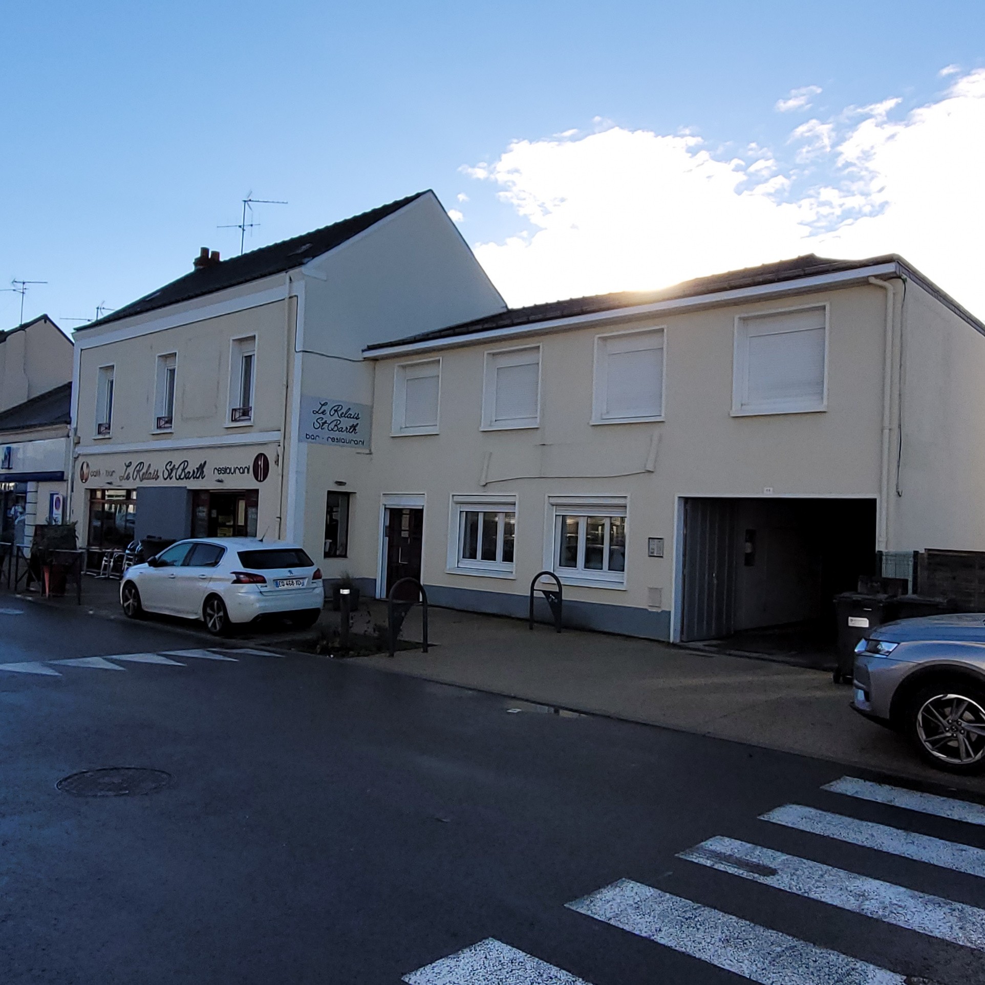 Vente Bureau / Commerce à Saint-Barthélemy-d'Anjou 0 pièce
