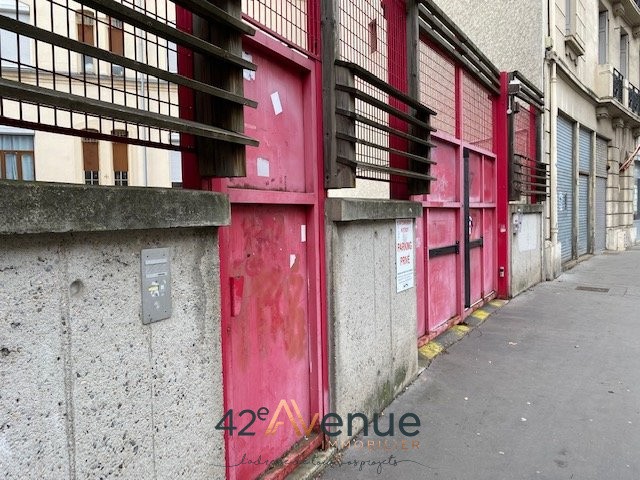 Location Garage / Parking à Saint-Étienne 0 pièce