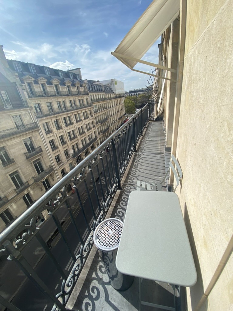 Location Bureau / Commerce à Paris Élysée  8e arrondissement 0 pièce