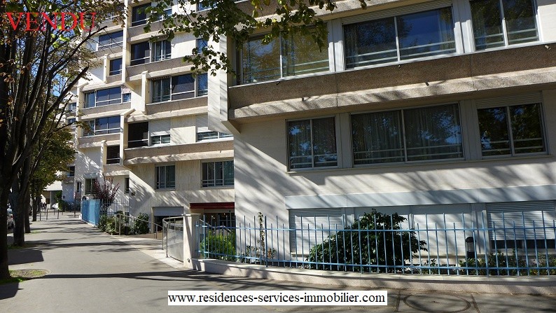 Vente Appartement à Paris Batignolles-Monceaux 17e arrondissement 3 pièces