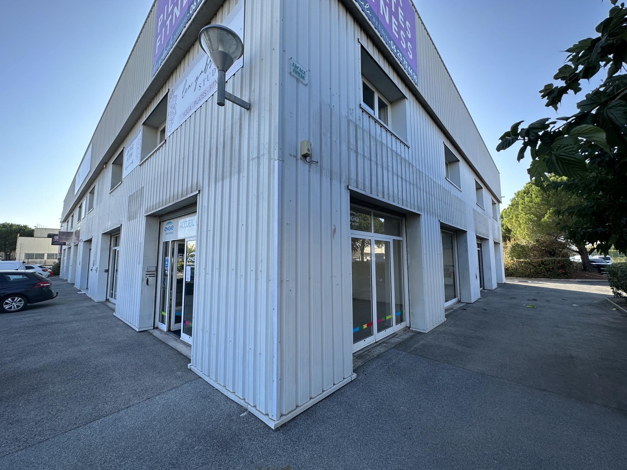 Location Bureau / Commerce à Puget-sur-Argens 0 pièce