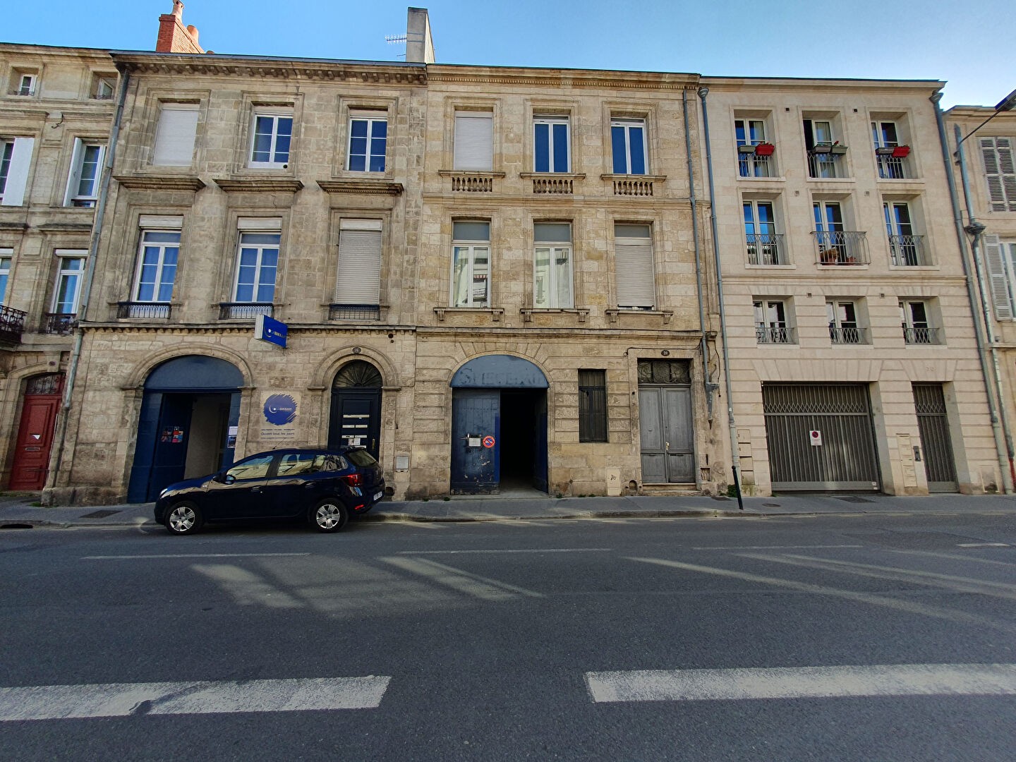 Location Garage / Parking à Bordeaux 4 pièces