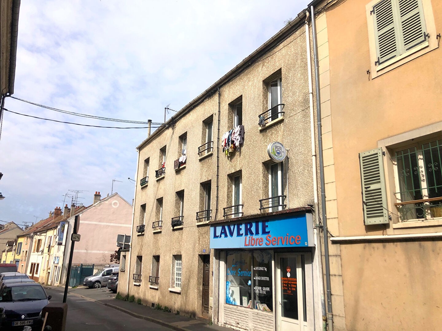 Vente Bureau / Commerce à Corbeil-Essonnes 8 pièces