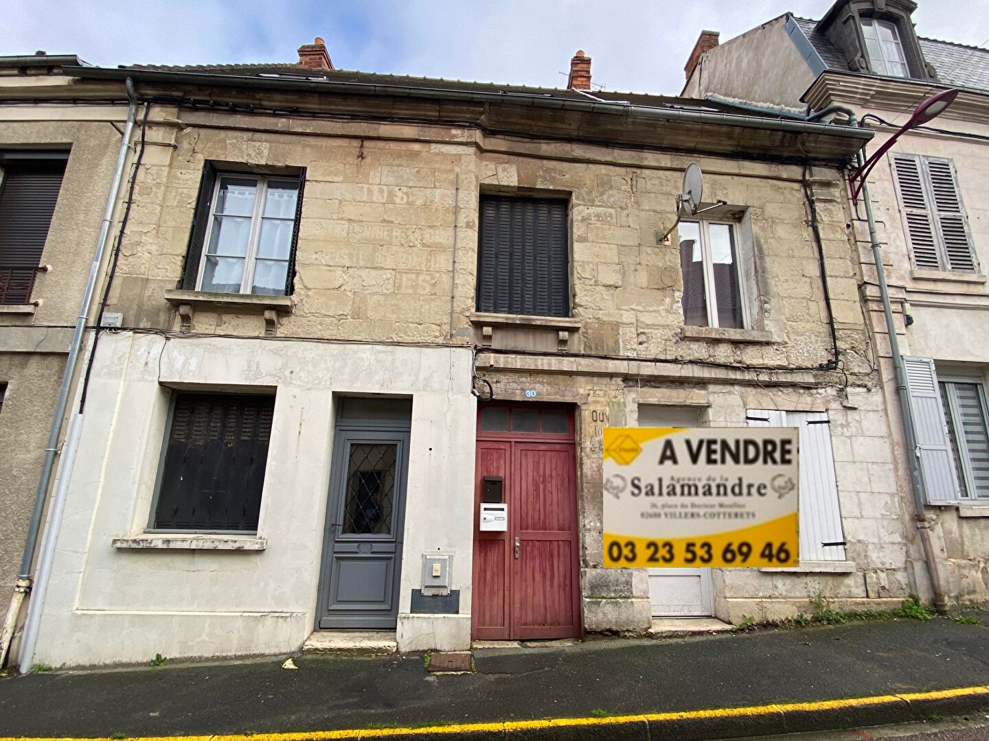 Vente Bureau / Commerce à Neuilly-Saint-Front 4 pièces