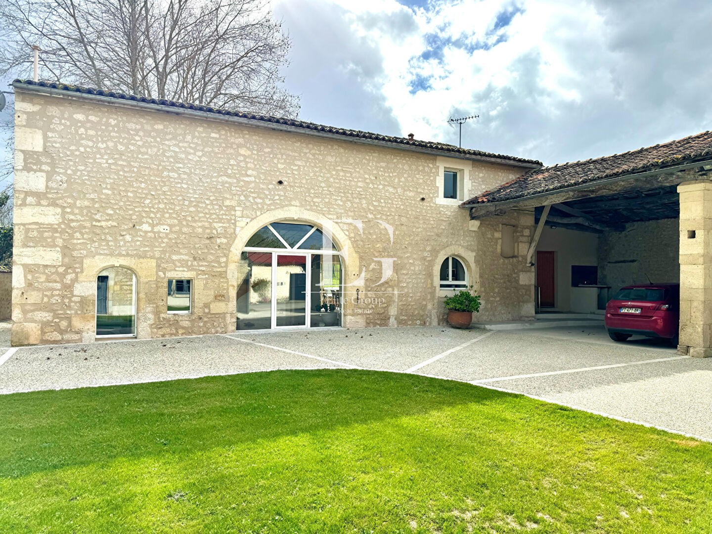 Vente Maison à Châteauneuf-sur-Charente 10 pièces