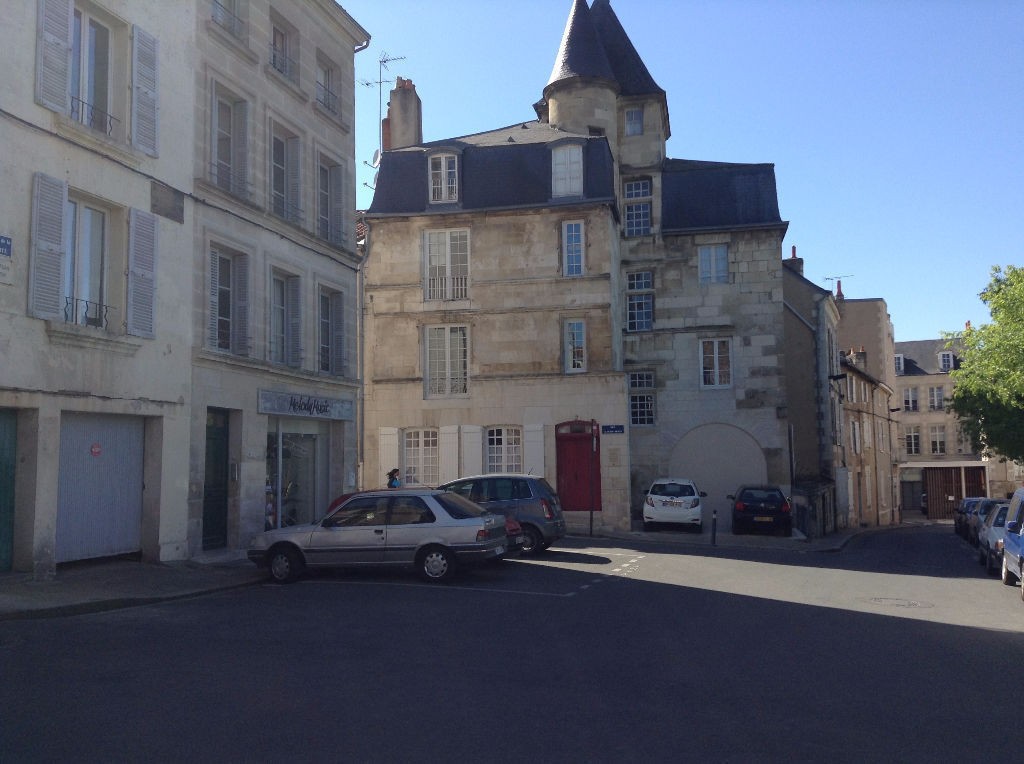 Location Maison à Poitiers 7 pièces