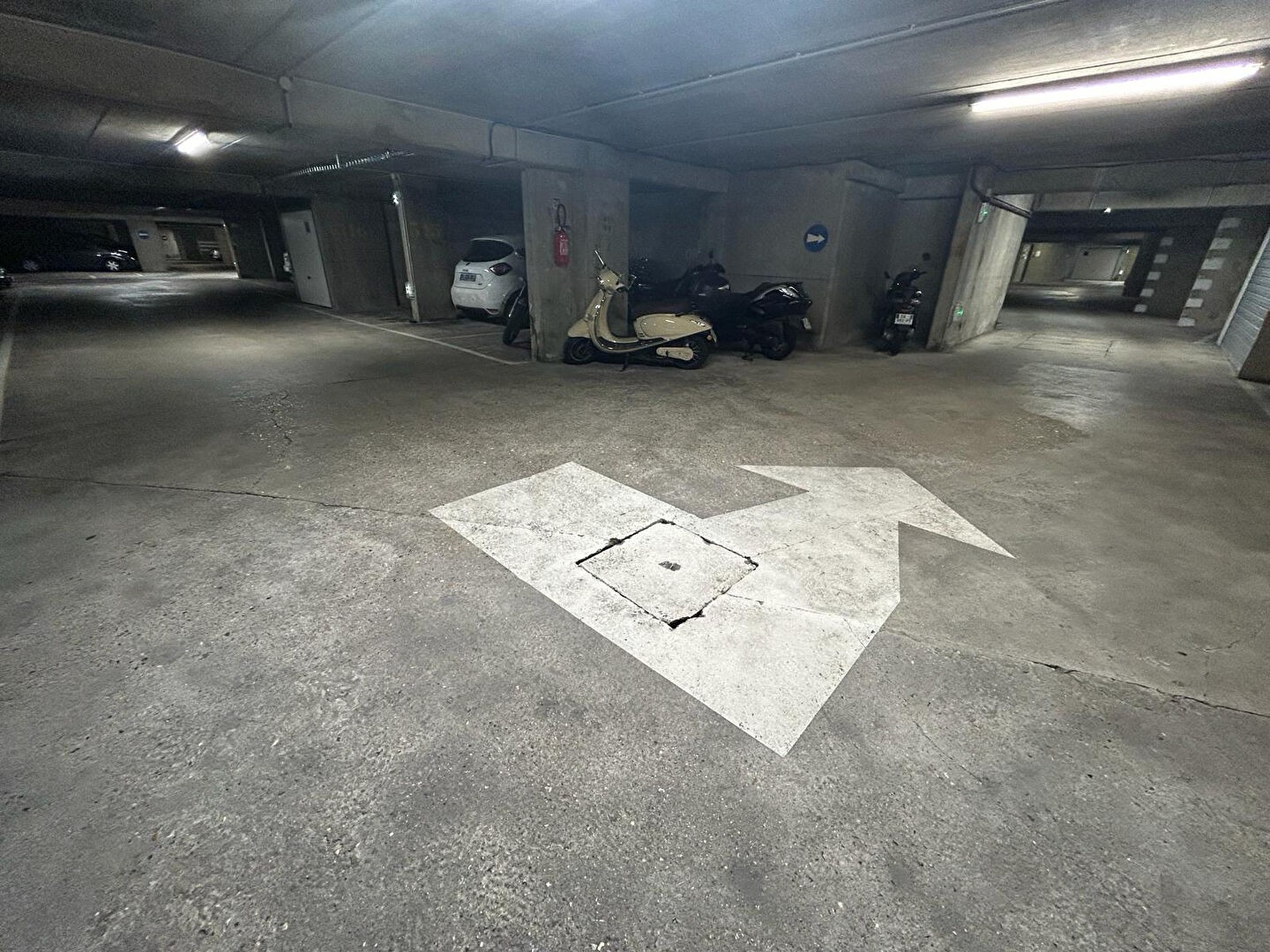 Vente Garage / Parking à Paris Entrepôt 10e arrondissement 0 pièce