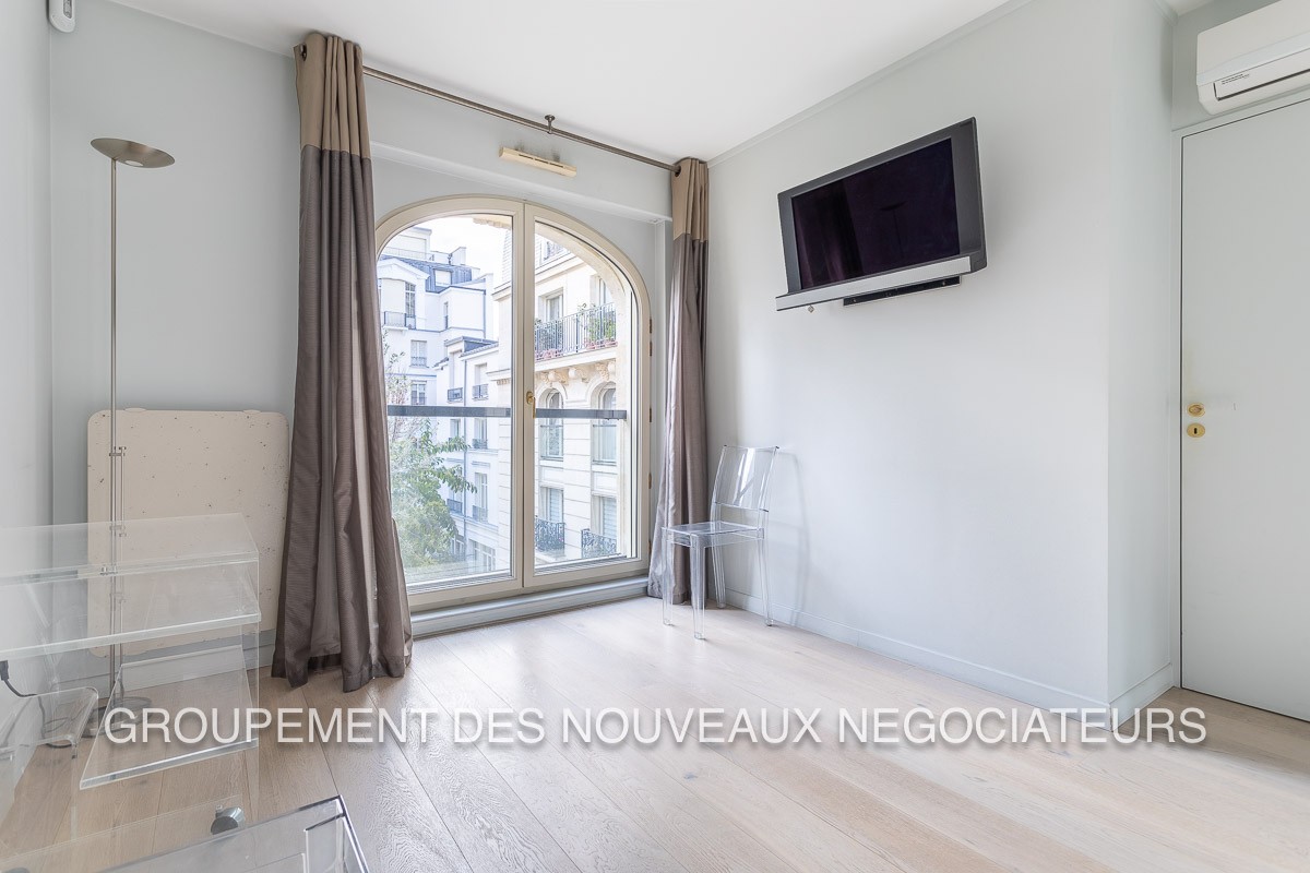 Vente Appartement à Paris Batignolles-Monceaux 17e arrondissement 2 pièces