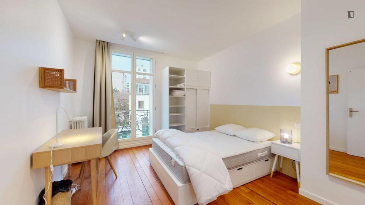 Location Appartement à Montreuil 13 pièces