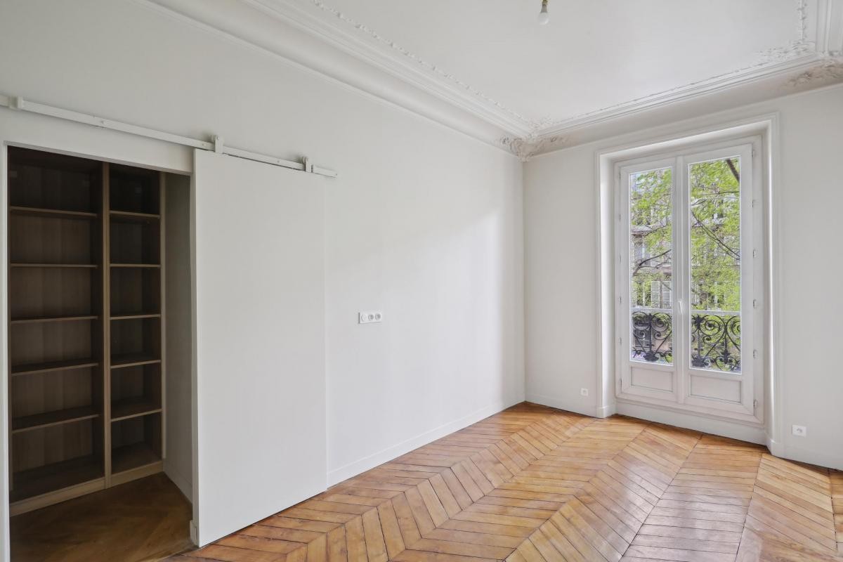 Vente Appartement à Paris Entrepôt 10e arrondissement 5 pièces