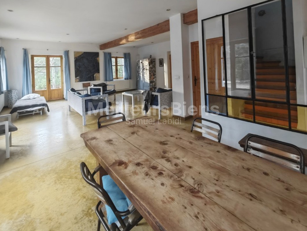 Vente Maison à le Revest-les-Eaux 8 pièces