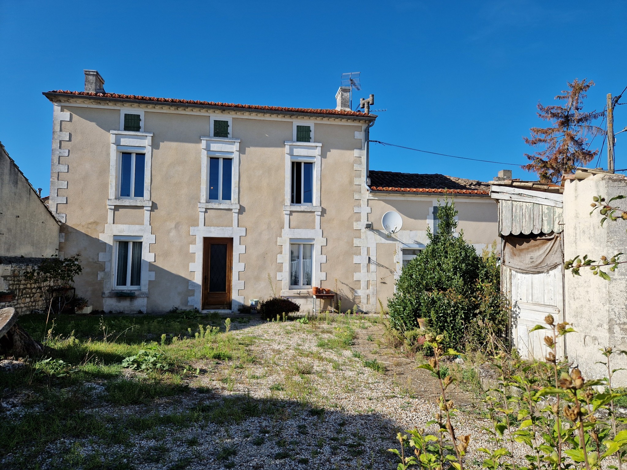 Vente Maison à Châteauneuf-sur-Charente 6 pièces