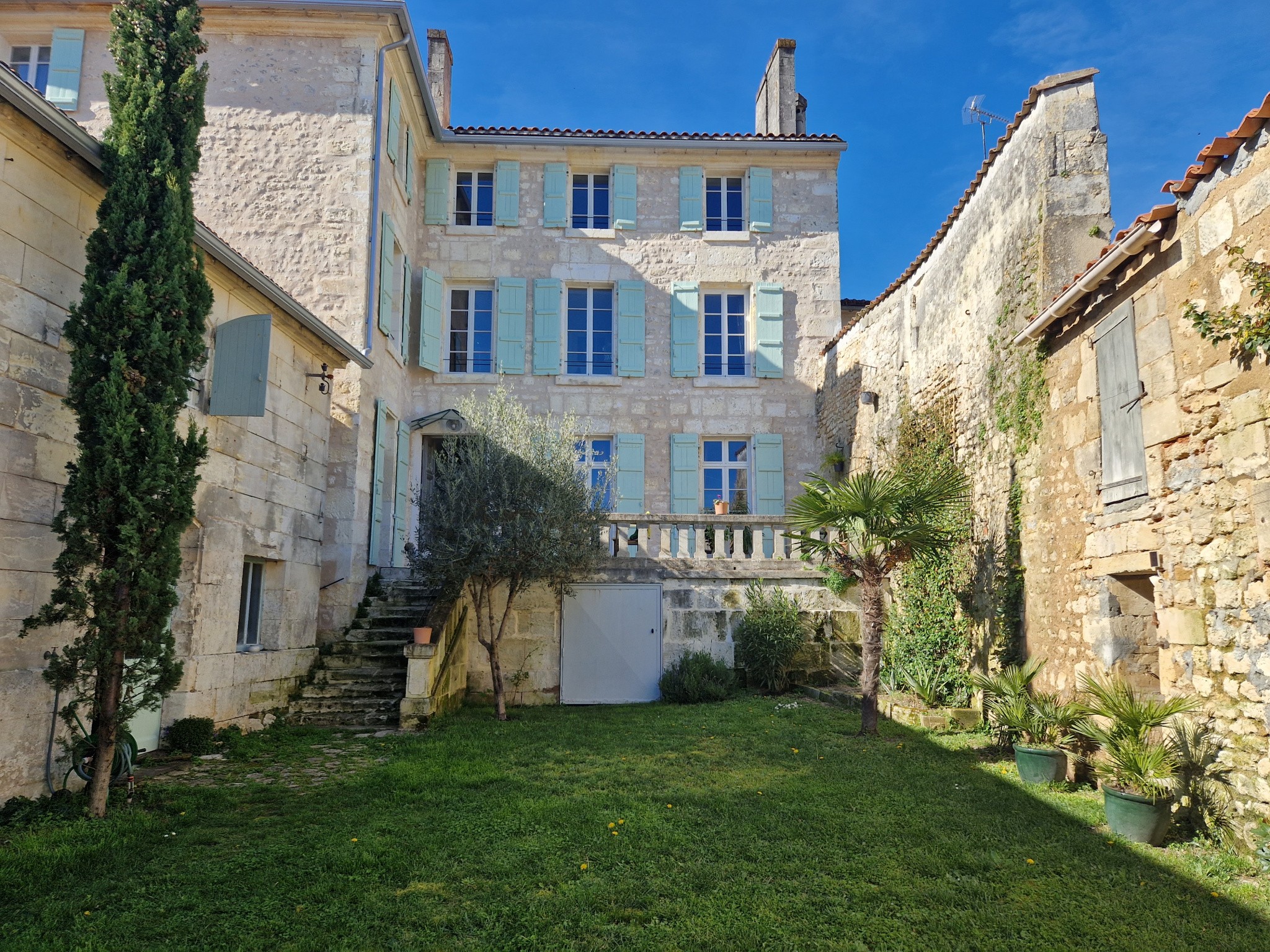 Vente Maison à Châteauneuf-sur-Charente 12 pièces
