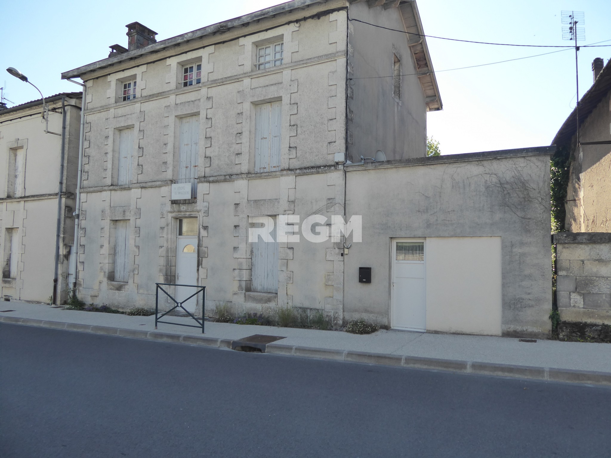 Vente Maison à Montmoreau-Saint-Cybard 7 pièces